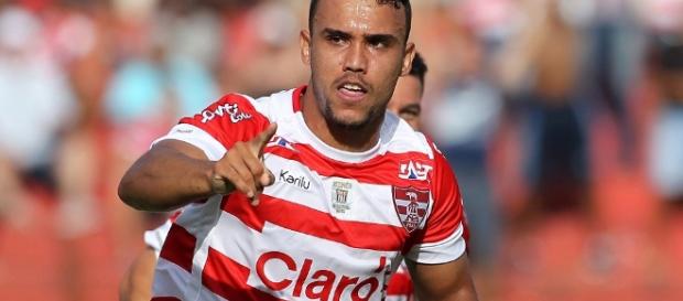 Confira os jogadores que podem pintar no seu time em 2017 Confira os jogadores que podem pintar no seu time em 2017