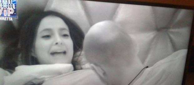 L'ex calciatore ha stuzzicato la venezuelana L'ex calciatore ha stuzzicato la venezuelana