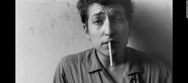 Monsieur Bob Dylan reste forever young, coûte que coûte. Monsieur Bob Dylan reste forever young, coûte que coûte.