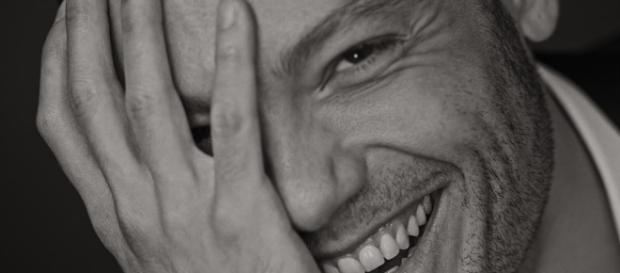 Tiziano Ferro, nuovo singolo dopo tre anni: Senza scappare mai più Tiziano Ferro, nuovo singolo dopo tre anni: Senza scappare mai più