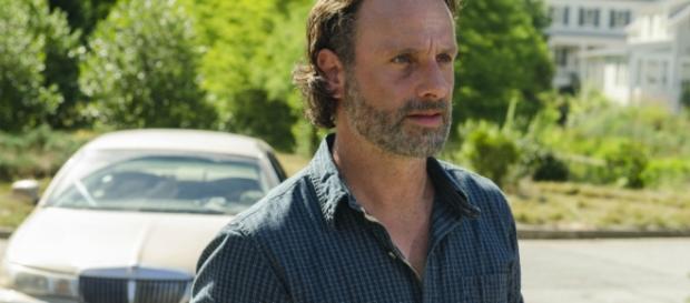 Walking Dead' Season 7 Episode 4 Photos: Negan Threatened ... - inquisitr.com Walking Dead' Season 7 Episode 4 Photos: Negan Threatened ... - inquisitr.com