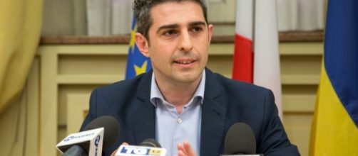 Caso Pizzarotti: il sindaco di Parma lascia i pentastellati