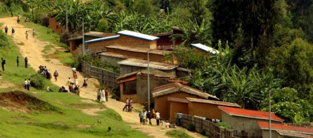 079950.MN.0330.Rwanda30.FO--A view of a village near Ecole Technique de Murambi, in Rwanda. Photo/Art: Francine Orr / Los Angeles Times 079950.MN.0330.Rwanda30.FO--A view of a village near Ecole Technique de Murambi, in Rwanda. Photo/Art: Francine Orr / Los Angeles Times