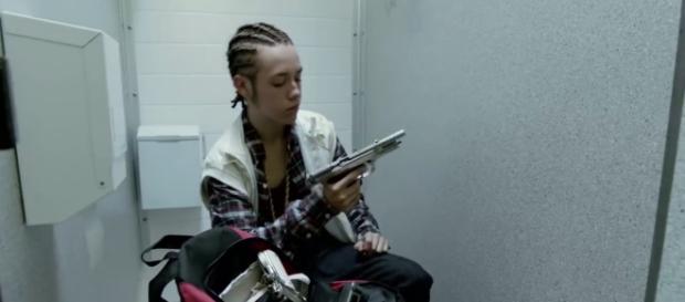 Carl makes some bad decisions / Photo via Youtube - Shameless Season 6 | Official Trailer | William H. Macy & Emmy Rossum SHOWTIME Series - Shameless Carl makes some bad decisions / Photo via Youtube - Shameless Season 6 | Official Trailer | William H. Macy & Emmy Rossum SHOWTIME Series - Shameless
