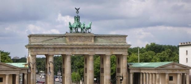 Cosa vedere a Berlino: 8 motivi per visitarla + 1 per non tornare - thegirlwiththesuitcase.com Cosa vedere a Berlino: 8 motivi per visitarla + 1 per non tornare - thegirlwiththesuitcase.com