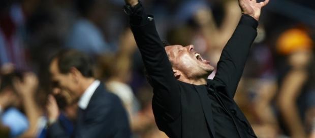 "El Cholo" celebrando el segundo del Atlético en la banda. Fotografía: Manuel Queimadelos Alonso (Getty Images) "El Cholo" celebrando el segundo del Atlético en la banda. Fotografía: Manuel Queimadelos Alonso (Getty Images)