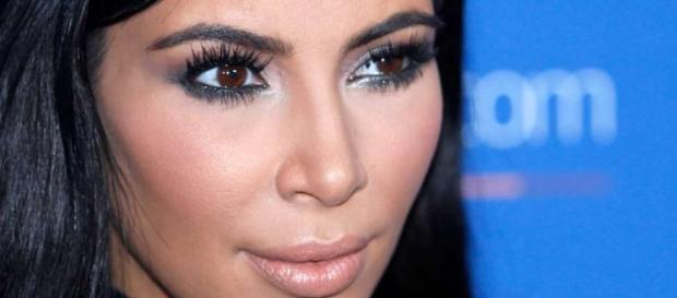 Spokeswoman: Kardashian West held up at gunpoint in Paris - SFGate - sfgate.com Spokeswoman: Kardashian West held up at gunpoint in Paris - SFGate - sfgate.com
