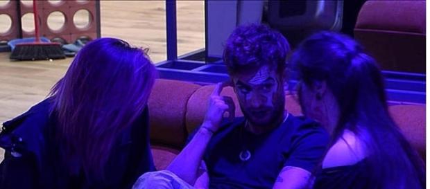 A Noelia también le gusta Rodrigo!! Y así lo confiesa delante de Bea A Noelia también le gusta Rodrigo!! Y así lo confiesa delante de Bea