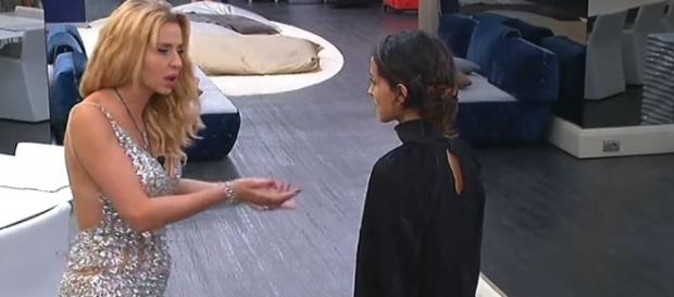 Faccia a faccia tra Valeria Marini e Mariana Rodriguez: ecco cosa ... - novella2000.it Faccia a faccia tra Valeria Marini e Mariana Rodriguez: ecco cosa ... - novella2000.it