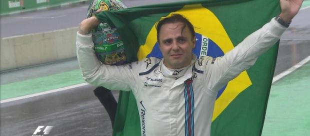 Felipe Massa en su despedida del Gran Premio de Brasil Felipe Massa en su despedida del Gran Premio de Brasil