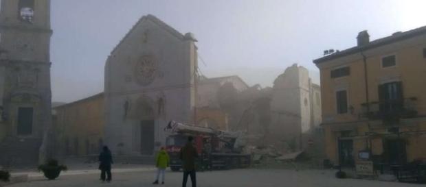Norcia dopo il sisma di questa mattina Norcia dopo il sisma di questa mattina