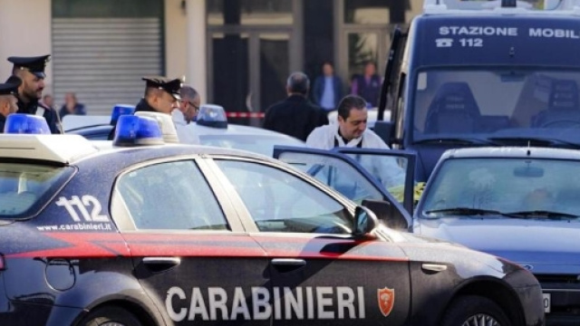 Sparatoria in un bar di Foggia, un morto e un ferito grave