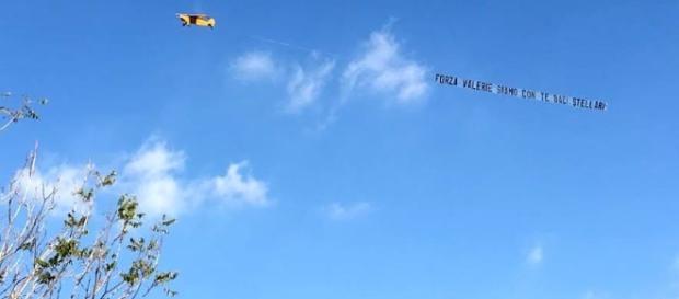 Aereo per Valeria Marini al Grande Fratello Aereo per Valeria Marini al Grande Fratello