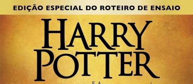 Capa oficial do livro, que tem como base roteiro de peça Capa oficial do livro, que tem como base roteiro de peça