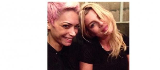 Gossip: Emma Marrone non ha tempo per l'amore; per lei ci sono solo le amiche. Gossip: Emma Marrone non ha tempo per l'amore; per lei ci sono solo le amiche.