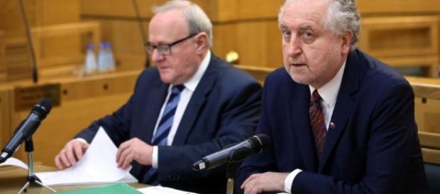 Walka o Trybunał Konstytucyjny trwa nadal Walka o Trybunał Konstytucyjny trwa nadal