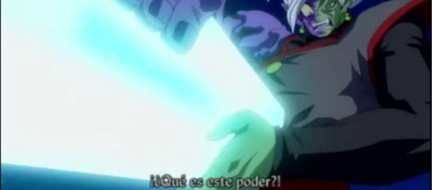 Zamasu en fase final es atravesado por la espada de Trunks Zamasu en fase final es atravesado por la espada de Trunks