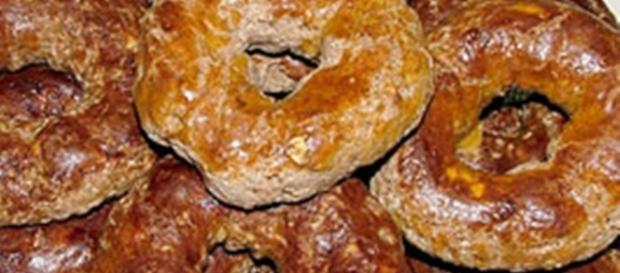 Il tipico biscotto natalizio napoletano, il roccocò Il tipico biscotto natalizio napoletano, il roccocò