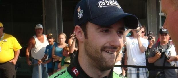 IndyCar driver James Hinchcliffe and 'DWTS' partner Sharna Burgess will perform with two special guests during tonight's show. Chuck Carroll/Wikimedia IndyCar driver James Hinchcliffe and 'DWTS' partner Sharna Burgess will perform with two special guests during tonight's show. Chuck Carroll/Wikimedia