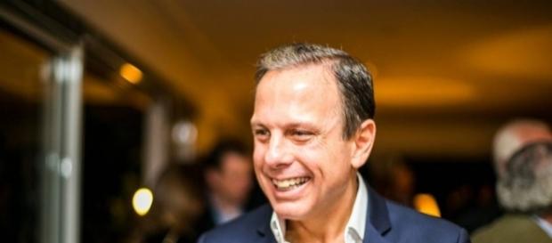 João Dória revela os presentes que dará ao ex-presidente Lula João Dória revela os presentes que dará ao ex-presidente Lula