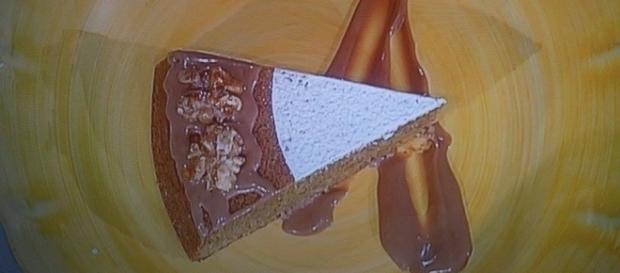 La ricetta della torta alle noci di Sal De Riso La ricetta della torta alle noci di Sal De Riso