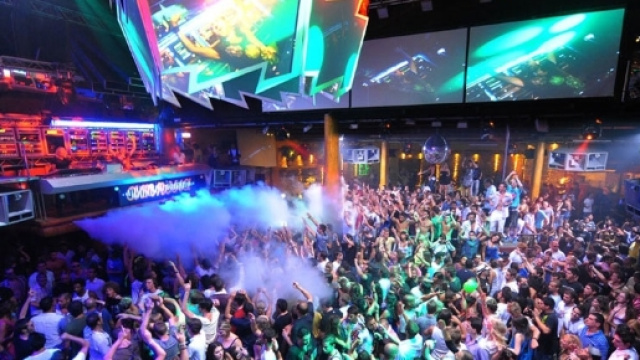 notti di follia a ibiza per realizzare un sogno