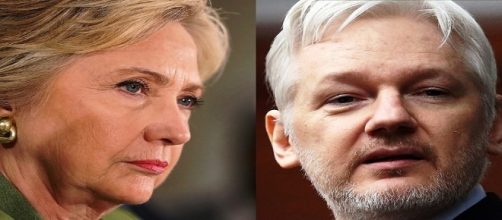 Hillary Clinton e Julian Assange.