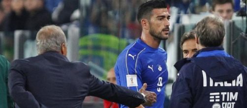 La mancata stretta di mano di Graziano Pellè a Giampiero Ventura durante Italia-Spagna.