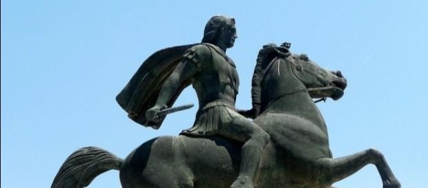 Estatua de Alejandro Magno a caballo Estatua de Alejandro Magno a caballo