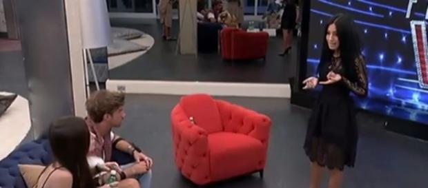 GF Vip: Giulia De Lellis litiga con le Mosetti GF Vip: Giulia De Lellis litiga con le Mosetti