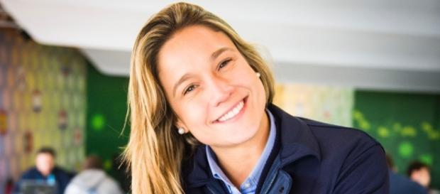 Jornalista Fernanda Gentil assumiu publicamente o seu romance com Priscila Montandon Jornalista Fernanda Gentil assumiu publicamente o seu romance com Priscila Montandon