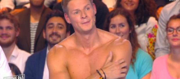 Matthieu Delormeau ne cache plus rien sur le plateau de TPMP Matthieu Delormeau ne cache plus rien sur le plateau de TPMP