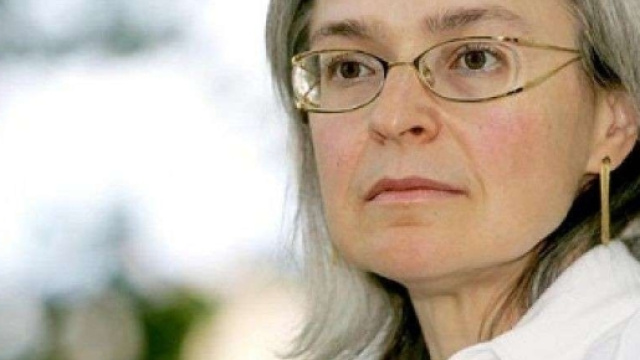 Anna Politkovskaja (Foto 3/14) | PourFemme - pourfemme.it