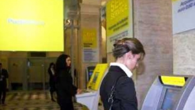 Portici, donna rapinata: malviventi arrestati dalla Polizia
