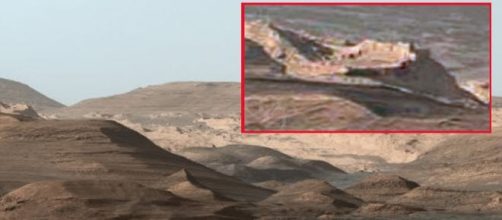 L'immagine della presunta 'città aliena' proveniente dal Rover Curiosity.