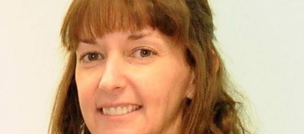 A enfermeira Pauline Cafferkey, que contraiu o vírus do ebola na África, volta a dar entrada hoje com sintomas da doença A enfermeira Pauline Cafferkey, que contraiu o vírus do ebola na África, volta a dar entrada hoje com sintomas da doença