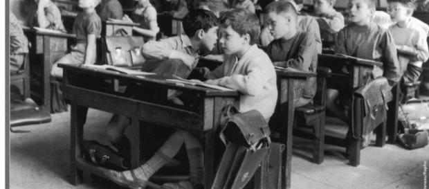 En 1957, j'étais en cinquième, et on avait des baffes, des règles en bois cassées sur le bout de doigts. Bref, deux fois bac+5 En 1957, j'étais en cinquième, et on avait des baffes, des règles en bois cassées sur le bout de doigts. Bref, deux fois bac+5