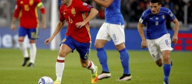 La vuelta de Andrés Iniesta a "La Roja" ha sido lo mejor. Fotografía: EFE La vuelta de Andrés Iniesta a "La Roja" ha sido lo mejor. Fotografía: EFE
