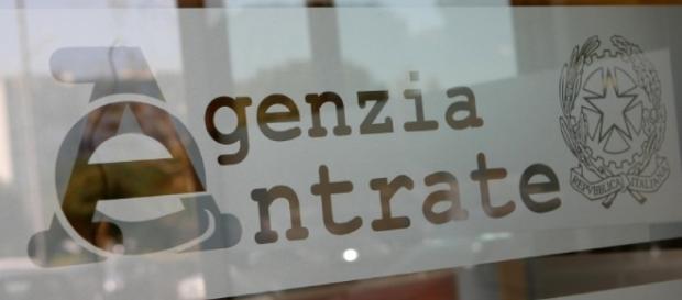 Luca Schiavon, agente di commercio della provincia di Pordenone, rischia di rivedere il suo denaro tra venticinque anni Luca Schiavon, agente di commercio della provincia di Pordenone, rischia di rivedere il suo denaro tra venticinque anni