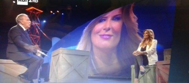 Selvaggia Lucarelli negli studi di "Italia" di Michele Santoro Selvaggia Lucarelli negli studi di "Italia" di Michele Santoro
