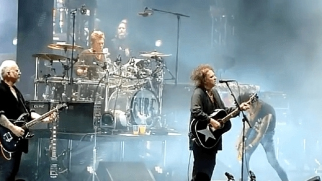 The Cure en concert à Helsinki, le 7 octobre 2016 - Capture vidéo youtube