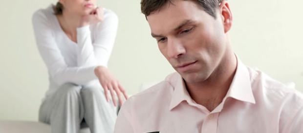 Como saber se alguém está lhe traindo? A resposta está em suas mãos Como saber se alguém está lhe traindo? A resposta está em suas mãos