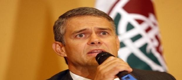 Peter Siemnsen está em seu último ano de mandato no Fluminense (Foto: Arquivo) Peter Siemnsen está em seu último ano de mandato no Fluminense (Foto: Arquivo)