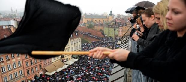 Pologne : l'interdiction de l'avortement rejetée en commission Pologne : l'interdiction de l'avortement rejetée en commission