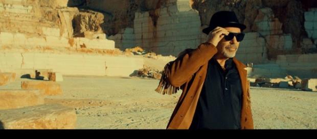 Vasco Rossi: " Un mondo migliore" è il nuovo singolo fuori in ... - fullsong.it Vasco Rossi: " Un mondo migliore" è il nuovo singolo fuori in ... - fullsong.it