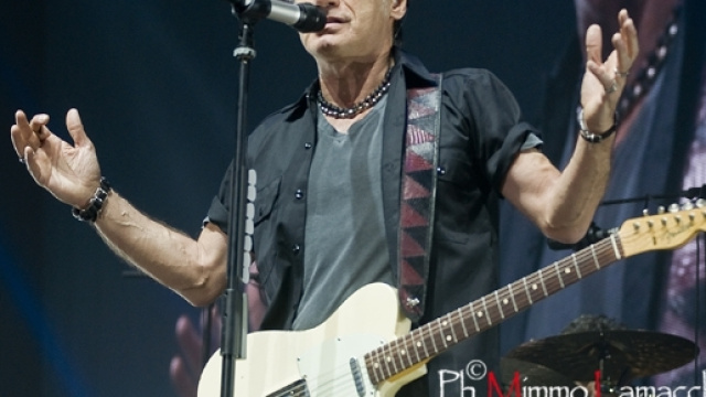 Ligabue: parte da Padova il Mondovisione Tour 2015 | MelodicaMente - melodicamente.com