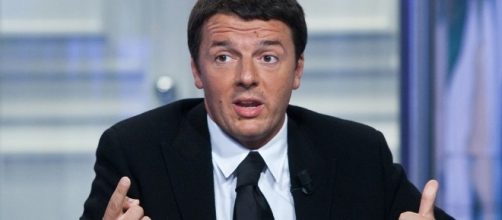 Renzi ha attaccato Berlusconi e Bersani sul referendum costituzionale