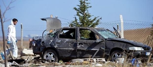 Ankara - Verdächtige Personen sprengen sich in die Luft Ankara - Verdächtige Personen sprengen sich in die Luft