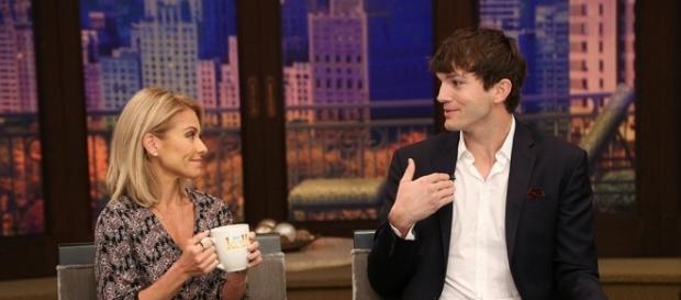 Ashton Kutcher whispered in Kelly Ripa's ear the name of he and Kunis' new baby boy's name Ashton Kutcher whispered in Kelly Ripa's ear the name of he and Kunis' new baby boy's name