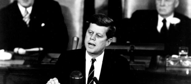 https://pixabay.com/en/president-john-f-kennedy-american-396982/ https://pixabay.com/en/president-john-f-kennedy-american-396982/